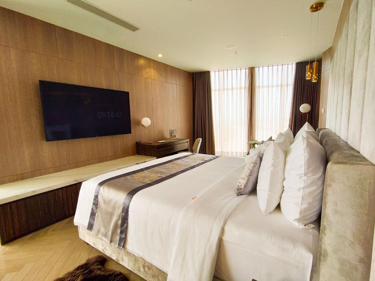 Diamond Stars Ben Tre Hotel Kültér fotó A bedroom at the hotel