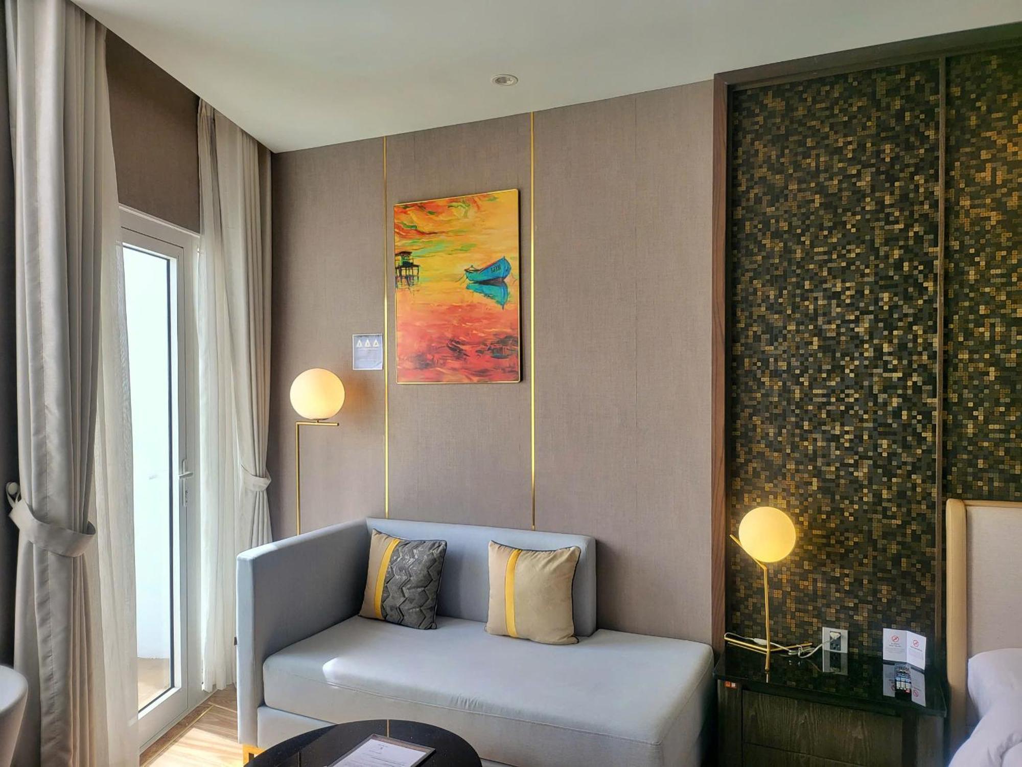 Diamond Stars Ben Tre Hotel Kültér fotó A room at the hotel